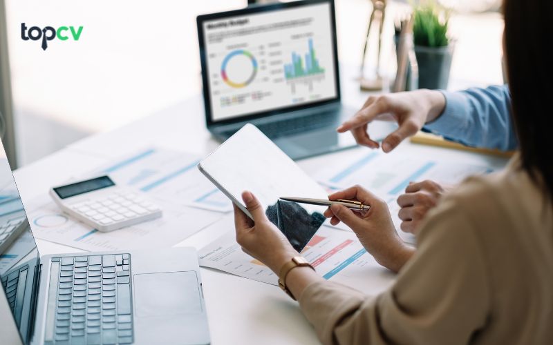 Fresher Data Analyst là vị trí công việc đòi hỏi ứng viên có khả năng phân tích dữ liệu tốt