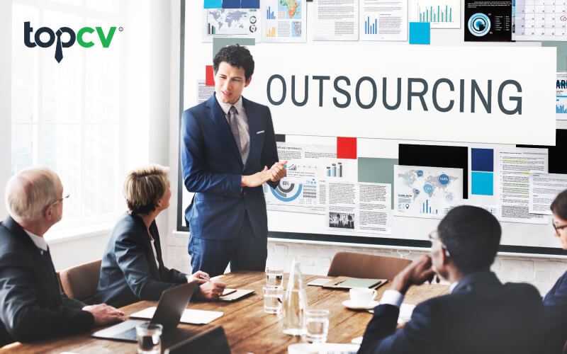 Outsourcing là gì? Những ưu điểm, nhược điểm của Outsourcing