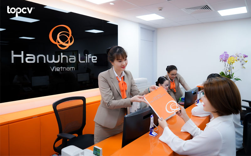 Hanwha Life Việt Nam gây ấn tượng bởi môi trường làm việc thân thiện, gắn kết