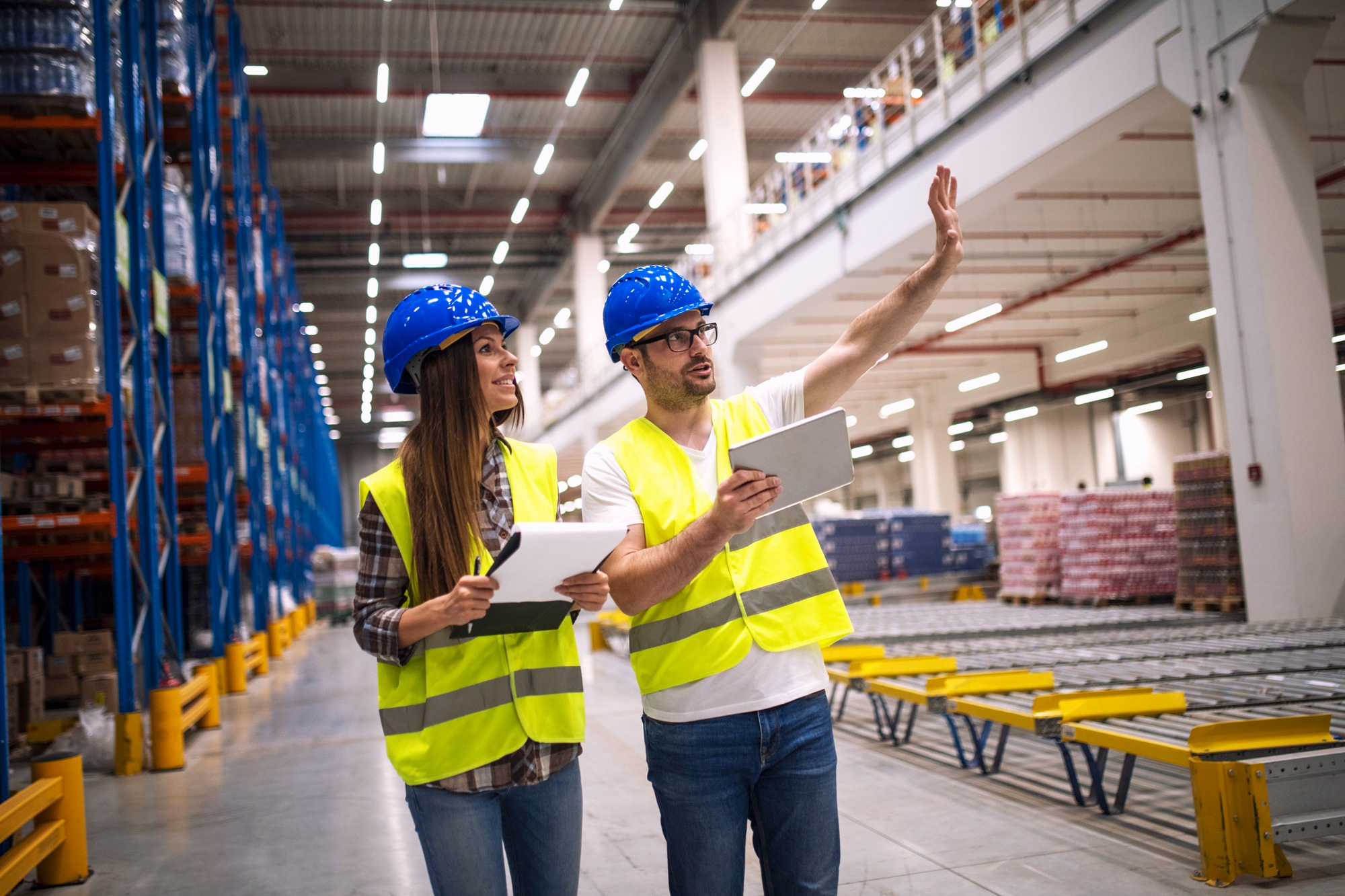 Câu hỏi về phương pháp sắp xếp và phân ca làm việc cho nhân viên kho