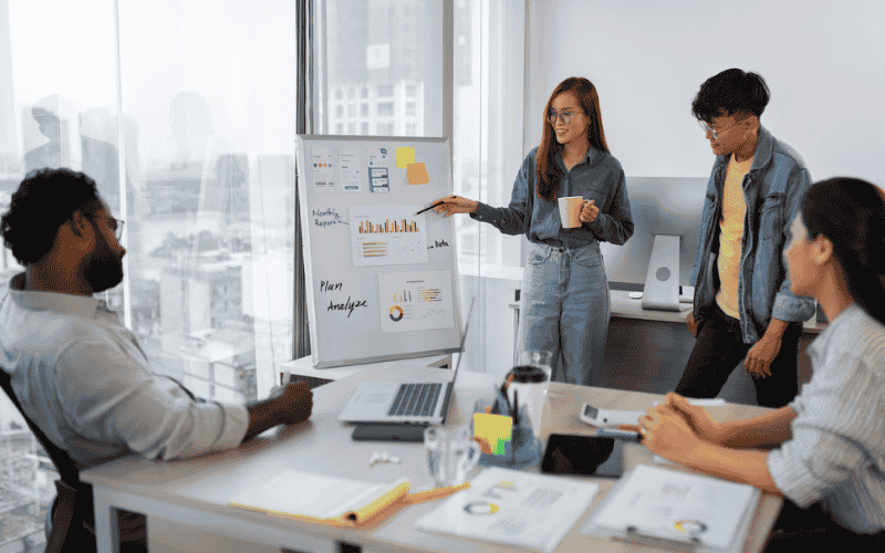 Trưởng phòng Marketing cần tạo môi trường giao tiếp cởi mở cho nhân viên