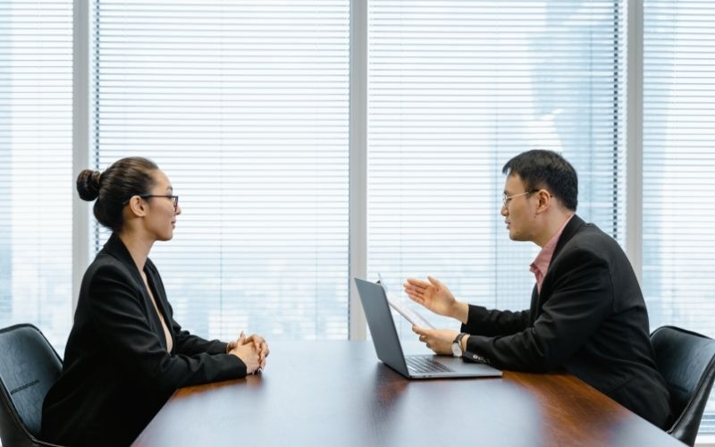 Danh sách các câu hỏi trực tiếp liên quan đến kinh nghiệm làm truyền thông nội bộ