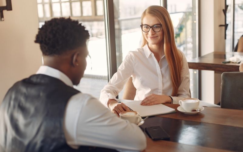Các câu hỏi tình huống đánh giá kỹ năng và năng lực của ứng viên truyền thông nội bộ