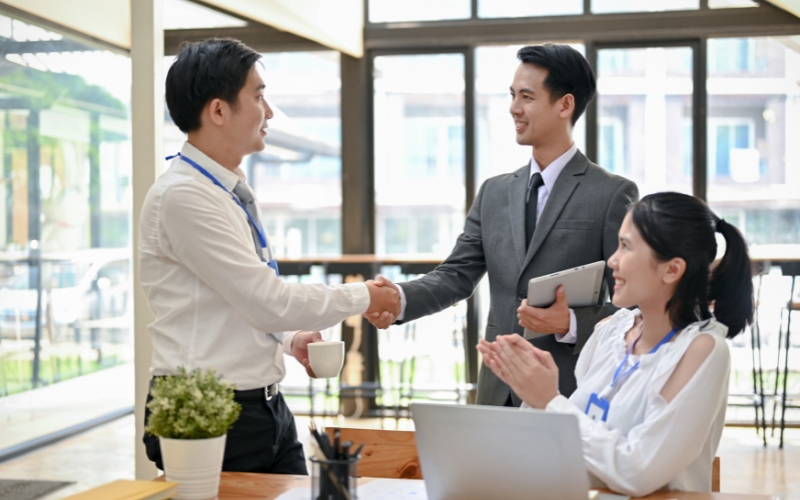 Giao tiếp là kỹ năng cần có của một Chuyên viên quan hệ khách hàng doanh nghiệp