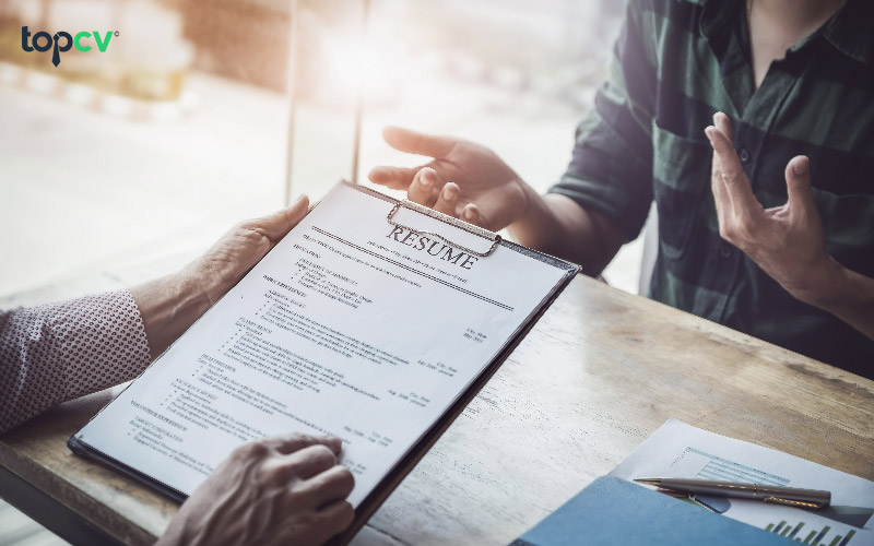 Cách viết CV ứng tuyển trái ngành đầy đủ, chi tiết nhất [Kèm mẫu]
