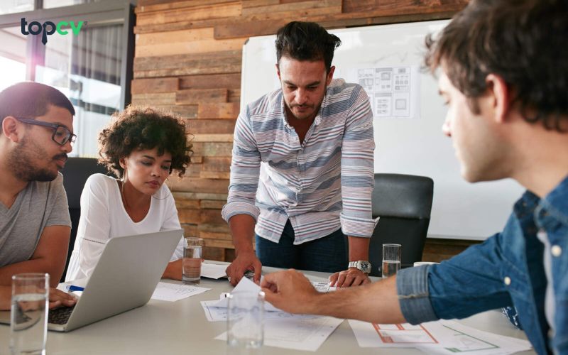 Phối hợp chặt chẽ với đội ngũ inhouse để xây dựng chiến lượng marketing hiệu quả