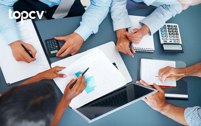 Kế toán dịch vụ cung cấp các gói dịch vụ, ngành nghề đòi hỏi người làm kế toán phải có kiến thức chuyên môn tốt.