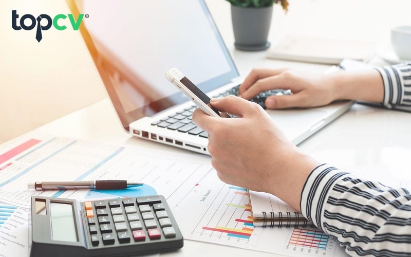 Kế toán cần tính lương và bảo hiểm cho mọi người