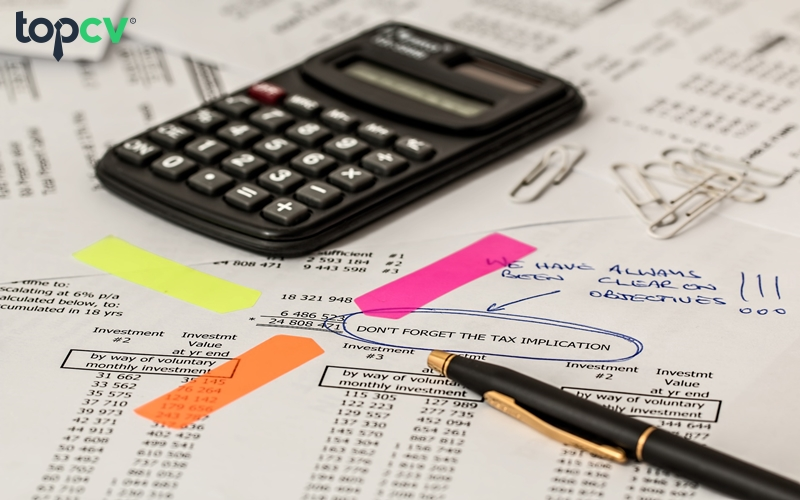 Kế toán nội bộ cần có chuyên môn nghiệp vụ kế toán để biết cách ghi chép, tổng hợp số liệu, lập báo cáo tài chính v.vv..