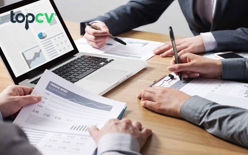 Công việc của kế toán nội bộ xoay quanh việc ghi chép những hoạt động diễn ra hàng ngày của doanh nghiệp