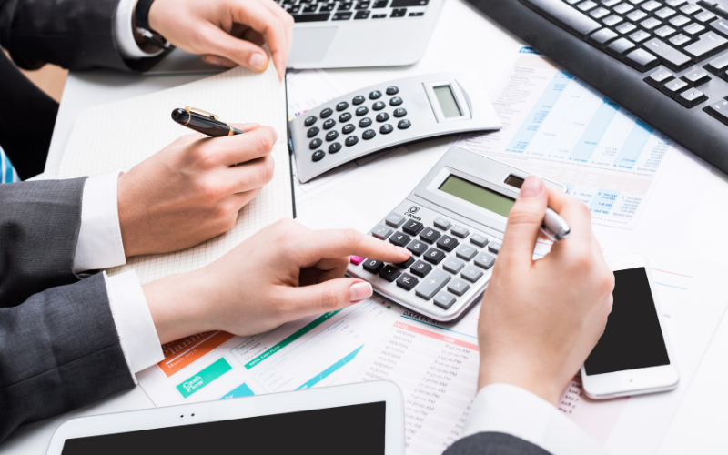 Phân biệt Kế toán tài chính và Kế toán quản trị