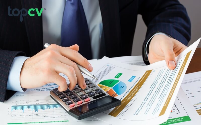 Kế toán viên là công việc ghi chép, tổng hợp, đánh giá và báo cáo các giao dịch tài chính phát sinh trong doanh nghiệp