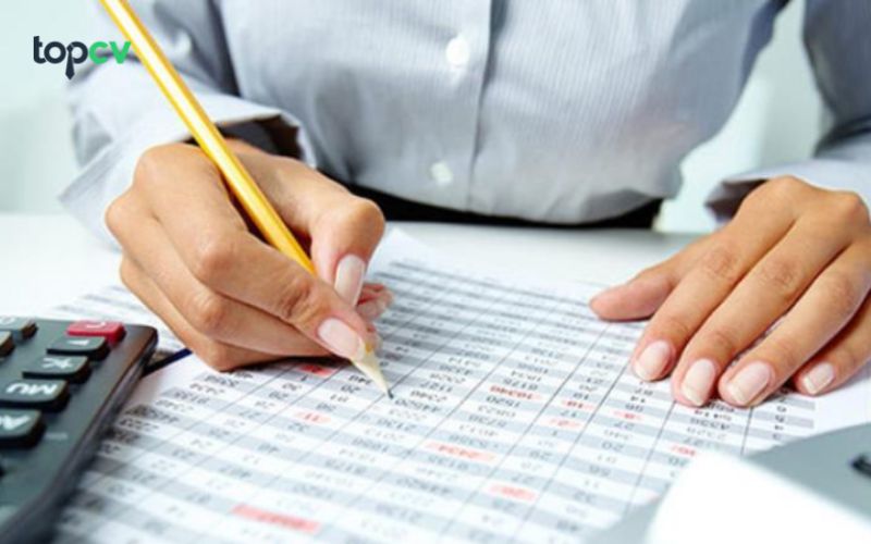 Hướng dẫn hạch toán tiền lương có thể khá phức tạp và phụ thuộc vào cách tổ chức và doanh nghiệp áp dụng phương pháp hạch toán cụ thể.