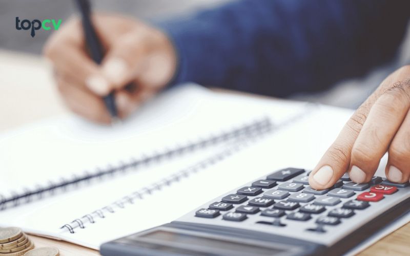 Quy định về kế toán tiền lương thường phụ thuộc vào quy định pháp luật và các quy định nội bộ của từng quốc gia hoặc tổ chức.