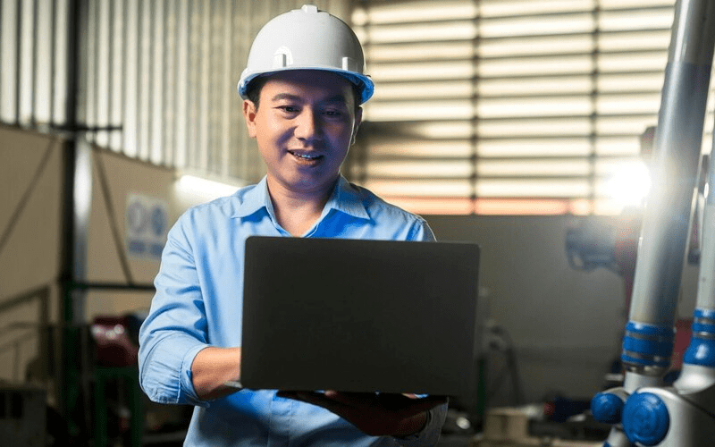 Công việc chính của Kỹ sư nhiệt lạnh là làm việc với hệ thống nhiệt độ, đảm bảo máy móc vận hành êm ái và trơn tru