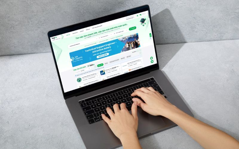 TopCV - nền tảng tuyển dụng hàng đầu Việt Nam với hàng ngàn cơ hội việc làm hấp dẫn