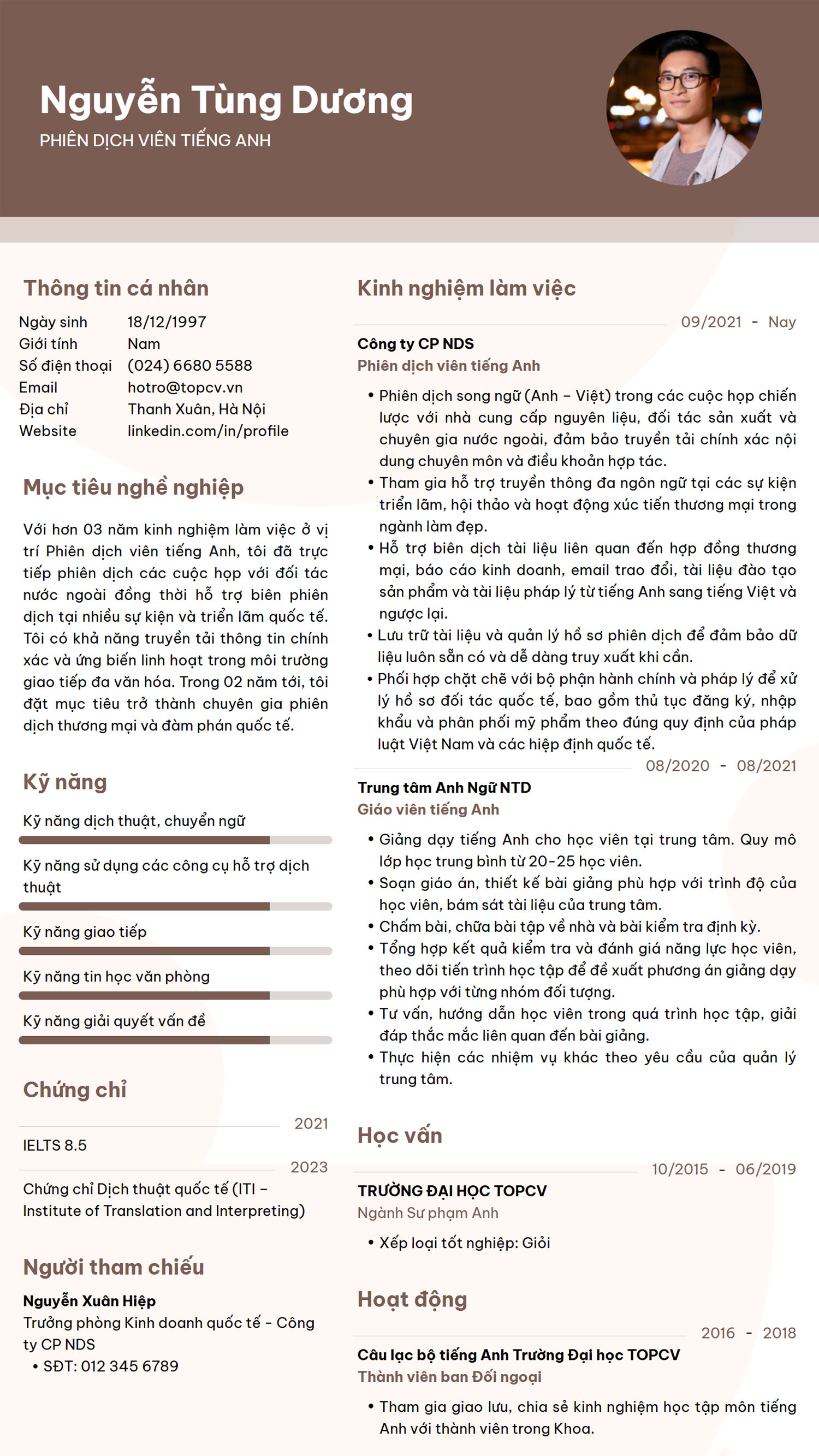 Tham khảo thêm mẫu CV phiên dịch tiếng Anh tại TopCV