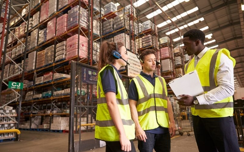 Nhân viên hiện trường Logistics là người đảm nhận vai trò quan trọng trong ngành Xuất nhập khẩu