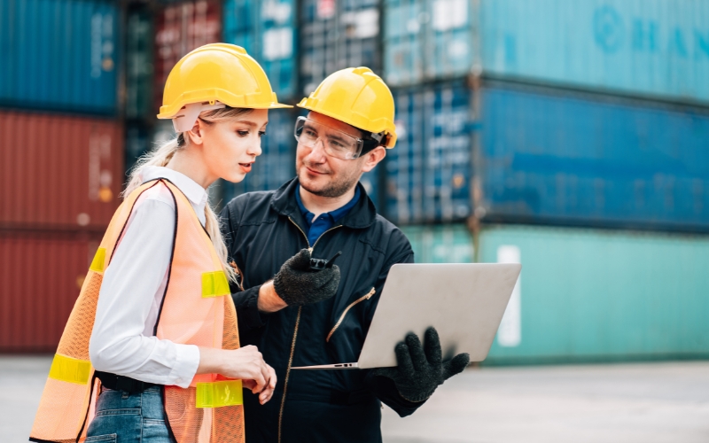 Nhân viên hiện trường Logistics cần giải quyết các vấn đề phát sinh khác trong quá trình quản lý hàng hóa