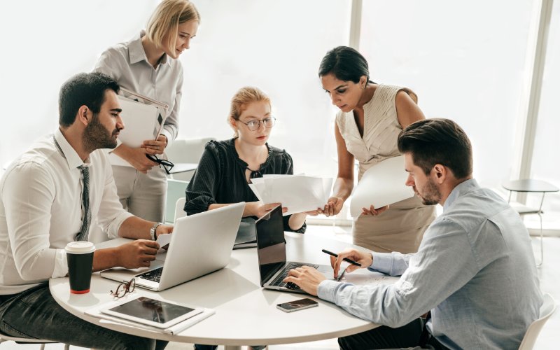 Ngành Sales luôn yêu cầu cao về khả năng chịu được áp lực công việc