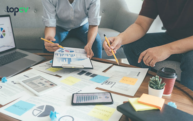 Nhân viên kinh doanh phần mềm sẽ cần hỗ trợ thêm về marketing cho doanh nghiệp