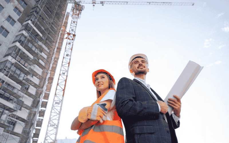Nhân viên kinh doanh xây dựng là người phụ trách chính về việc tìm kiếm khách hàng, mua bán các sản phẩm thuộc lĩnh vực xây dựng