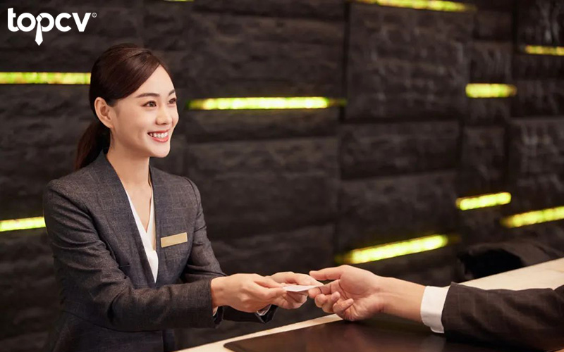 Nhân viên chăm sóc khách hàng tại khách sạn cần có ngoại hình ưa nhìn