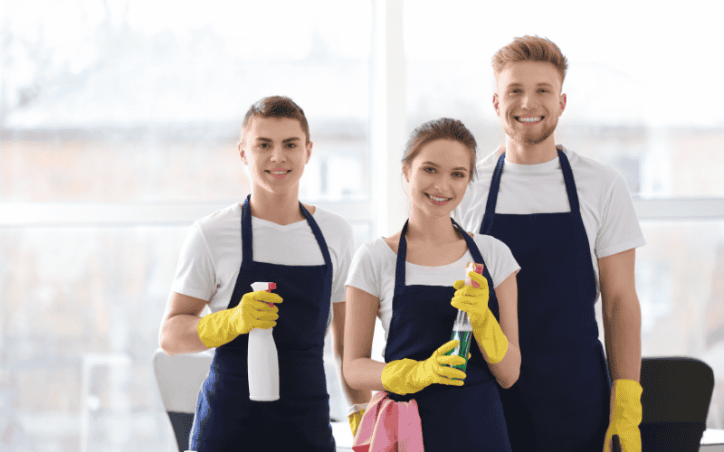 Hiện có nhiều lĩnh vực, ngành nghề đang tuyển dụng Nhân viên tạp vụ