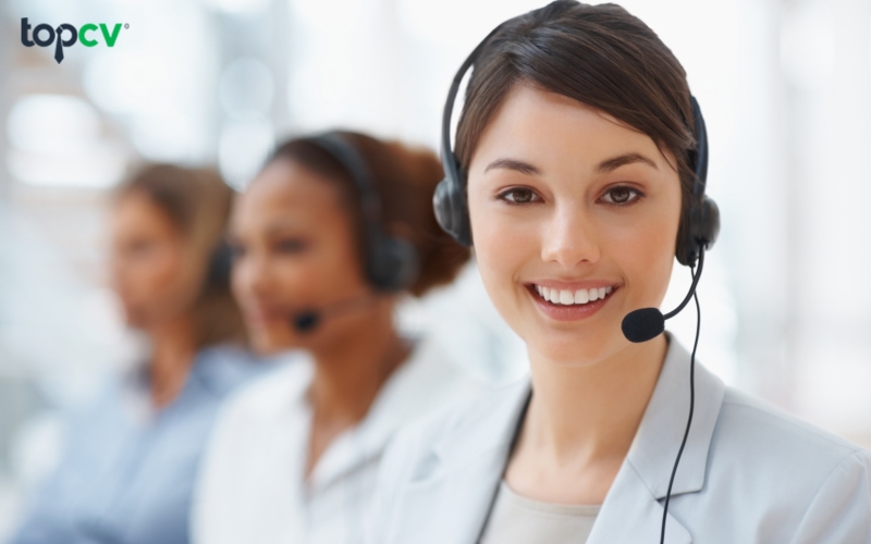 Tổng đài viên khách sạn là người tiếp nhận và xử lý các vấn đề của khách hàng thông qua cuộc gọi
