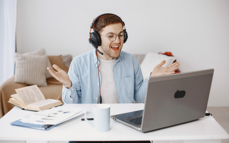 Rèn luyện kỹ năng giao tiếp và diễn đạt