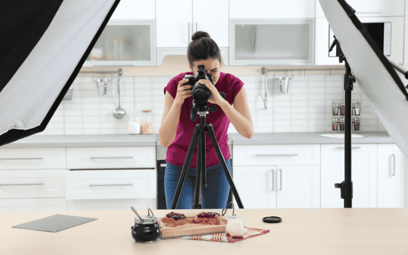 Nhiếp ảnh gia ẩm thực tạo ra những hình ảnh hấp dẫn về đồ ăn, thức uống