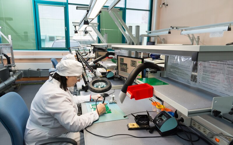Quản lý sản xuất cũng phải tìm cách cải tiến quy trình để tăng năng suất và giảm chi phí