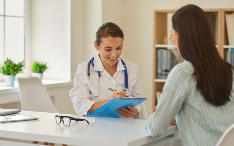 Chuẩn bị giấy tờ ra viện để hưởng chế độ bảo hiểm xã hội
