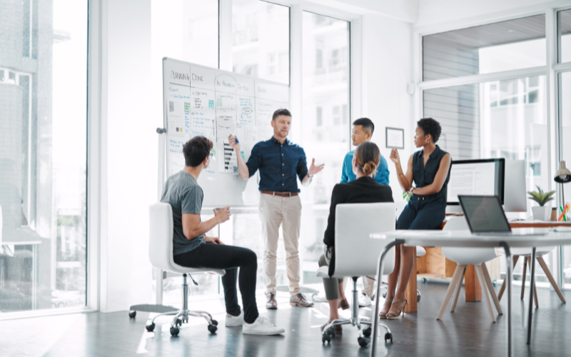 Thực tập sinh Marketing có nhiệm vụ hỗ trợ các công việc khác của phòng Marketing