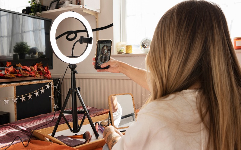 Mức lương của Nhân viên vận hành livestream