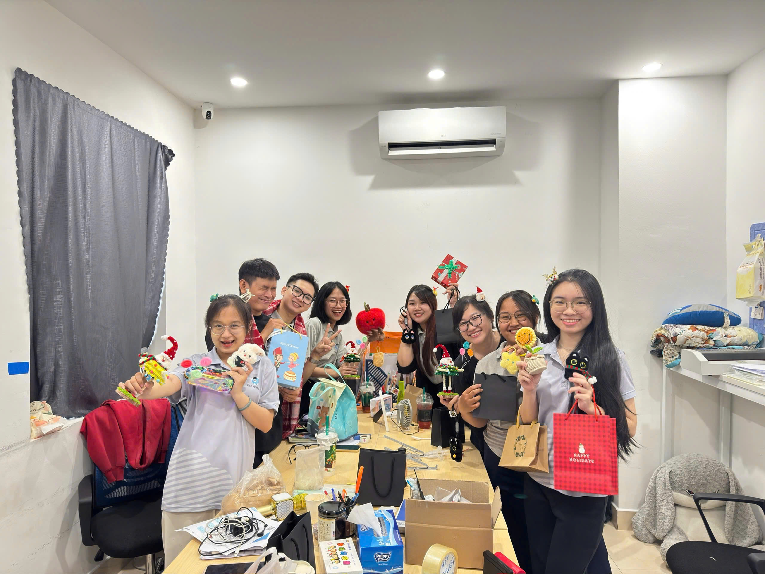 Hình ảnh Trung Tâm Ngoại Ngữ ELE English 6