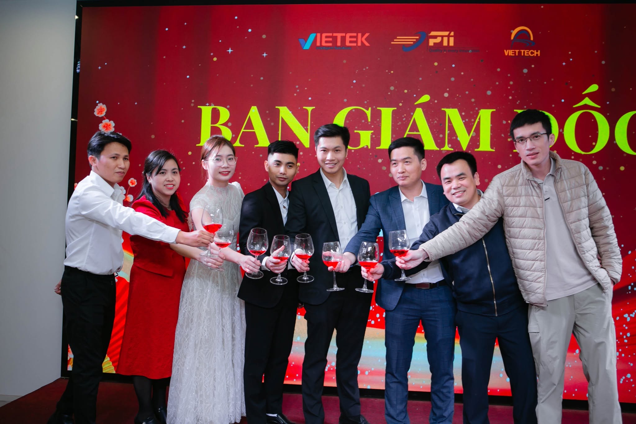 Hình ảnh CÔNG TY CỔ PHẦN GIẢI PHÁP CÔNG NGHỆ VIETEK 9