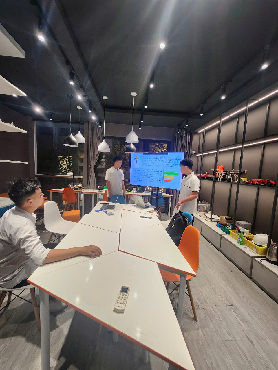 Hình ảnh CÔNG TY CỔ PHẦN GIÁO DỤC VÀ CÔNG NGHỆ BKSTAR 3