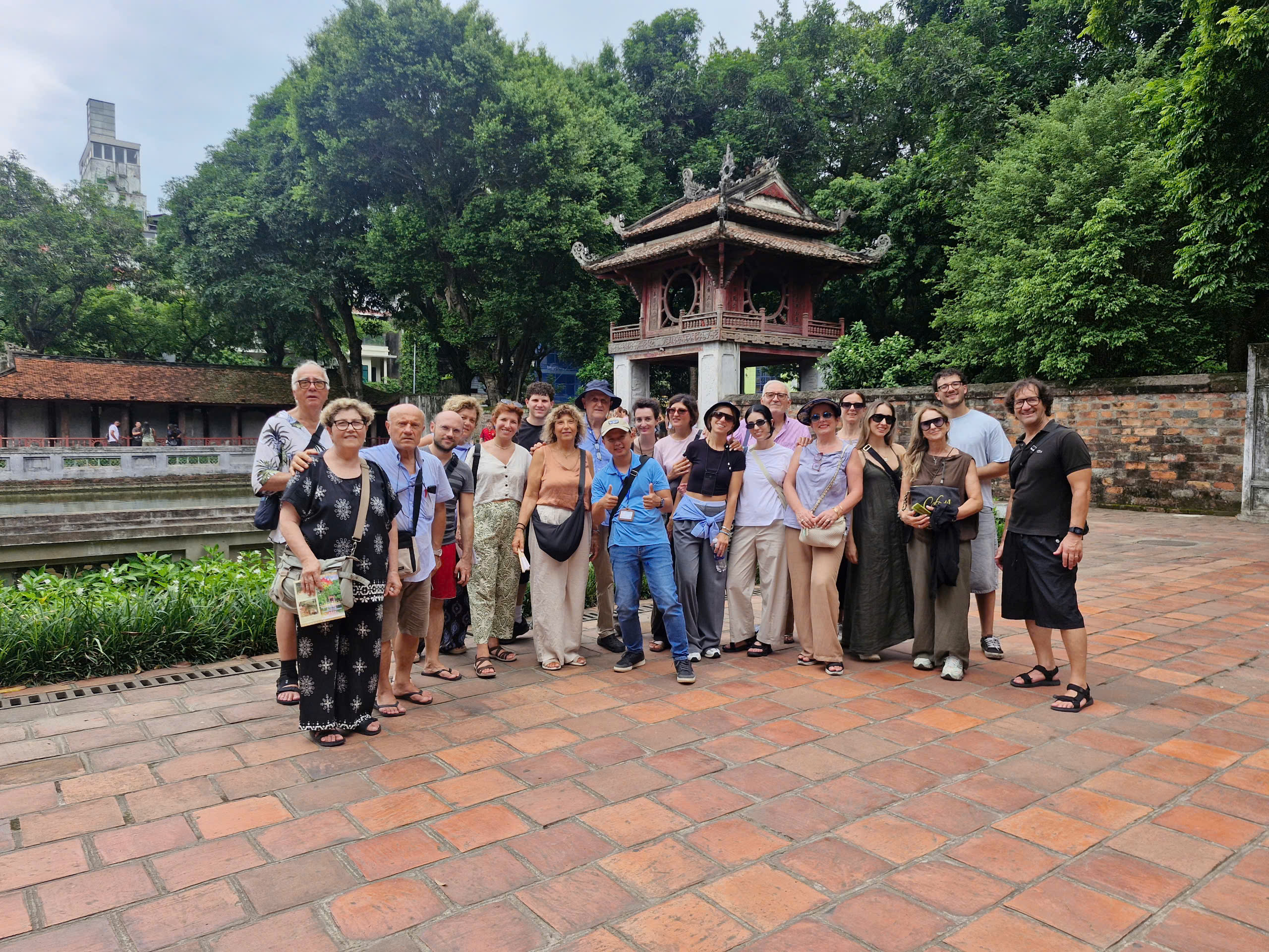 Hình ảnh TROPICANA TRAVEL 2