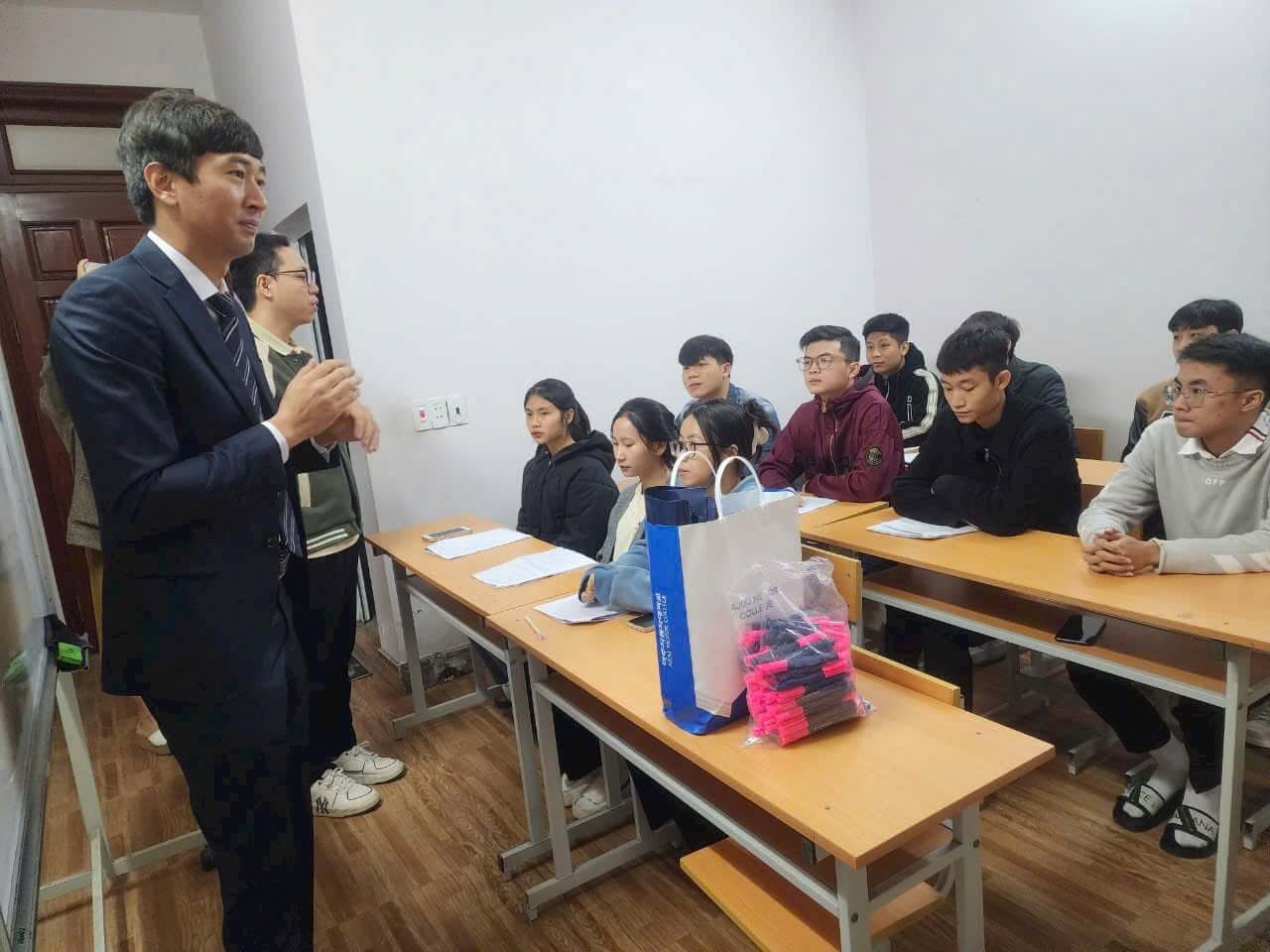 Hình ảnh CÔNG TY TNHH TVDH SEOUL 10