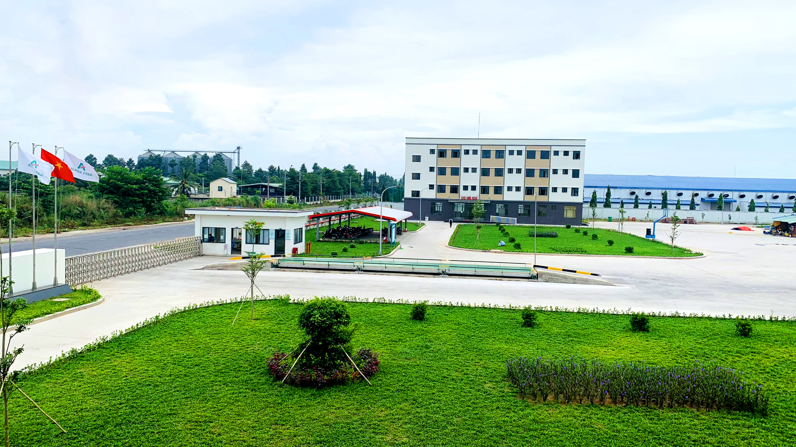 Hình ảnh CÔNG TY TNHH KHOA HỌC KỸ THUẬT NÔNG NGHIỆP CHĂN NUÔI ALPHAFEED VIỆT NAM 2