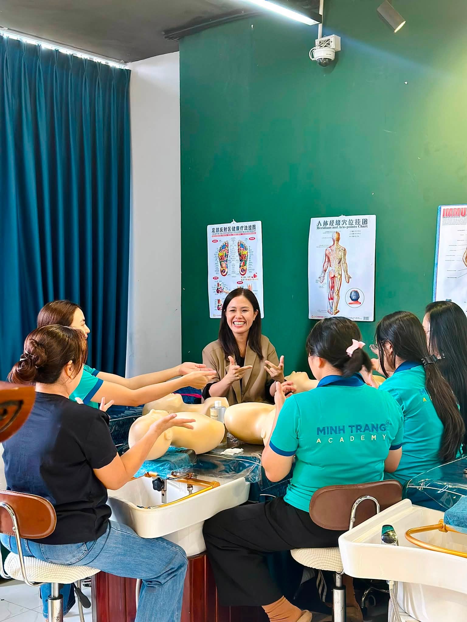 Hình ảnh CÔNG TY TNHH THƯƠNG MẠI DỊCH VỤ DẠY NGHỀ MINH TRANG 1