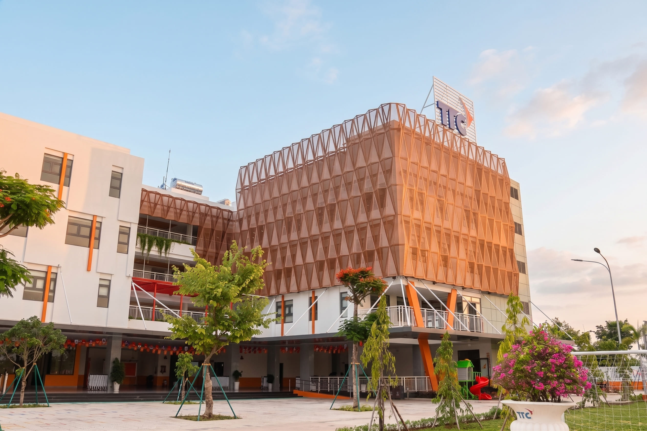 Hình ảnh TRƯỜNG TIỂU HỌC YERSIN BIÊN HÒA 3