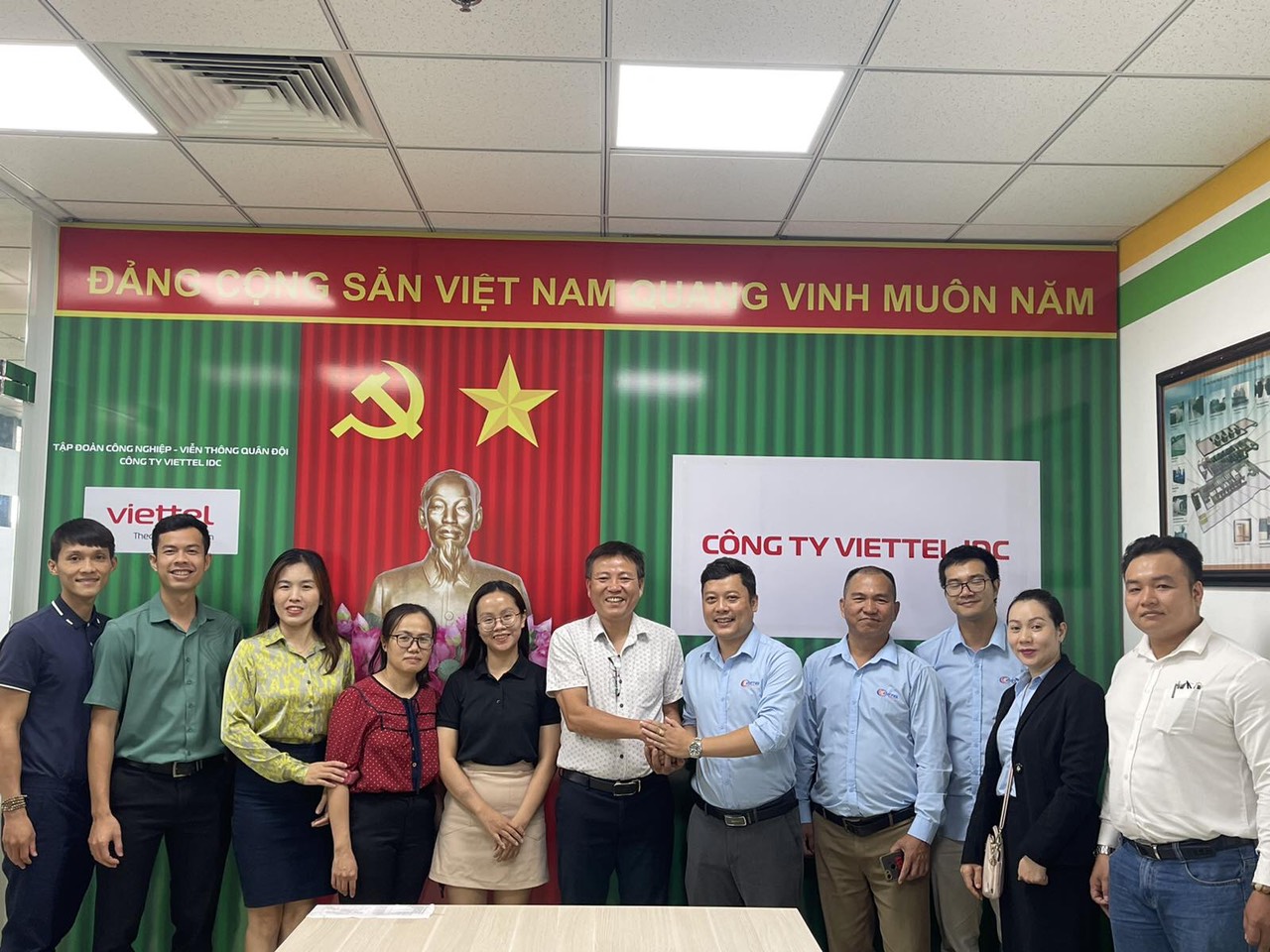Hình ảnh CÔNG TY CỔ PHẦN GIẢI PHÁP SỐ VÀ DỊCH VỤ VIỄN THÔNG 3
