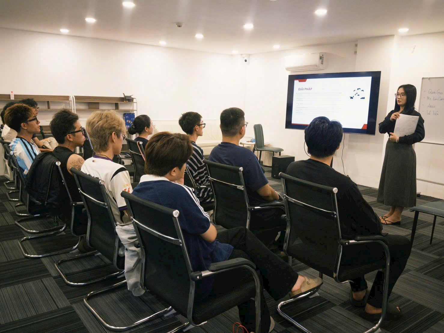 Hình ảnh CÔNG TY TNHH LING YI MEDIA 2