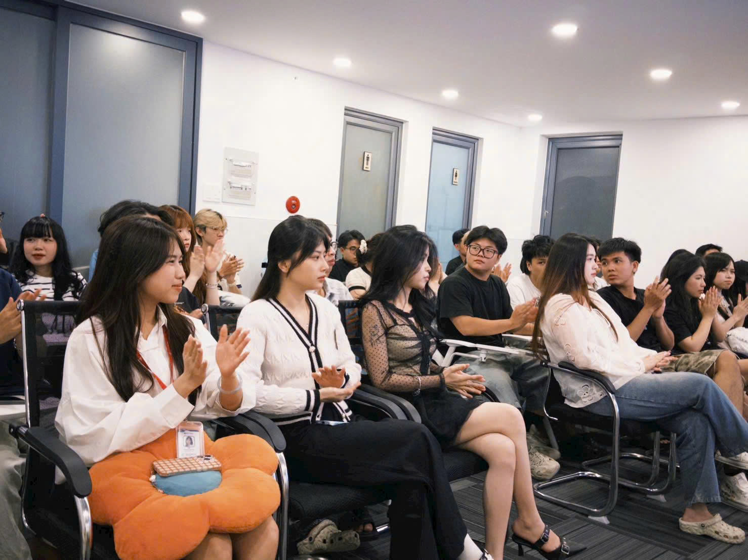 Hình ảnh CÔNG TY TNHH LING YI MEDIA 4
