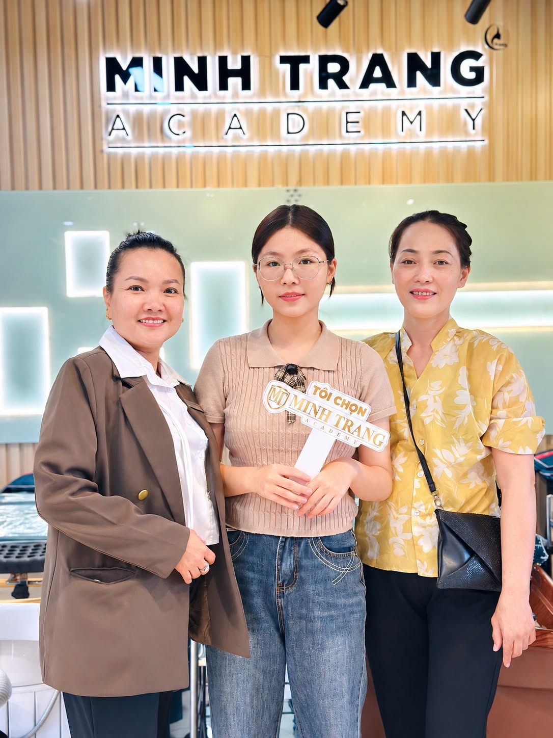 Hình ảnh CÔNG TY TNHH THƯƠNG MẠI DỊCH VỤ DẠY NGHỀ MINH TRANG 2