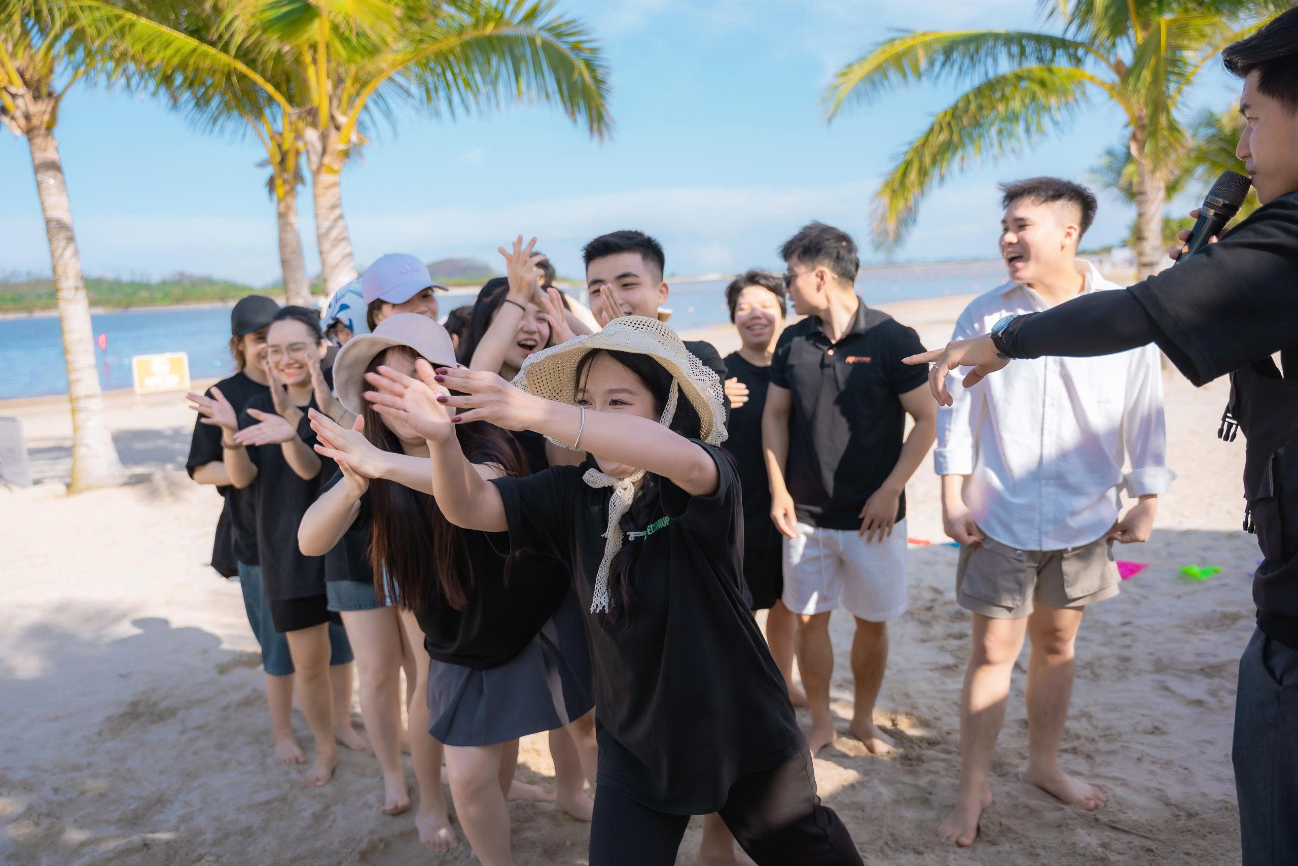 Hình ảnh ECOMUP 4