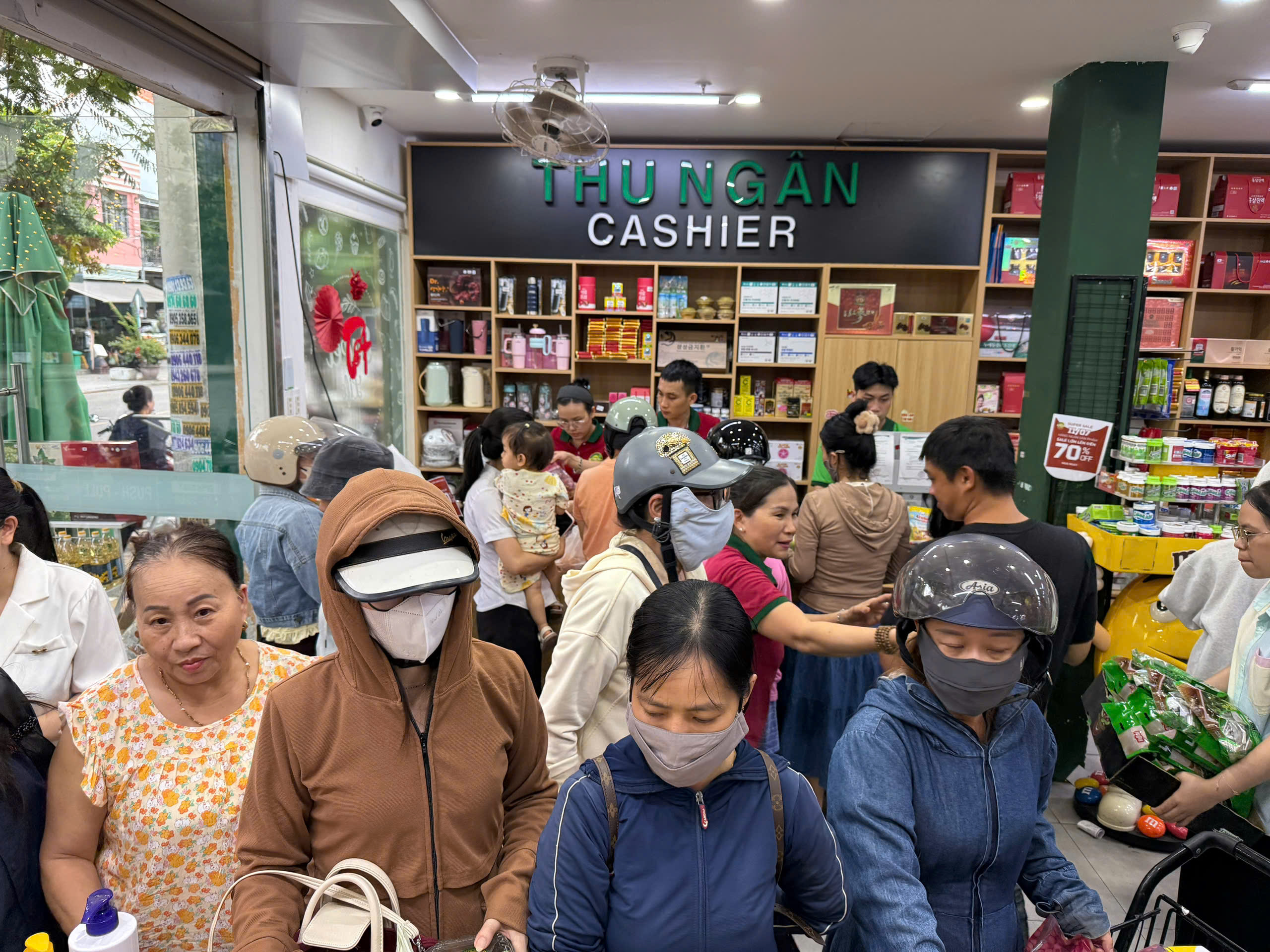 Hình ảnh CÔNG TY TNHH HOA BIỂN HCM 3