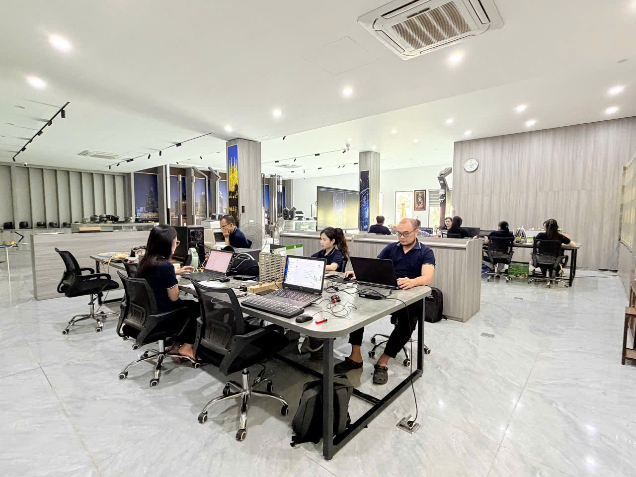 Hình ảnh CÔNG TY CỔ PHẦN ĐÈN CẢNH QUAN SOLARTE LIGHTING 1